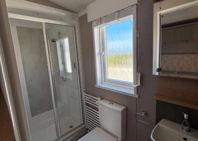 Swift Vendee Lodge master bedroom en-suite shower room
